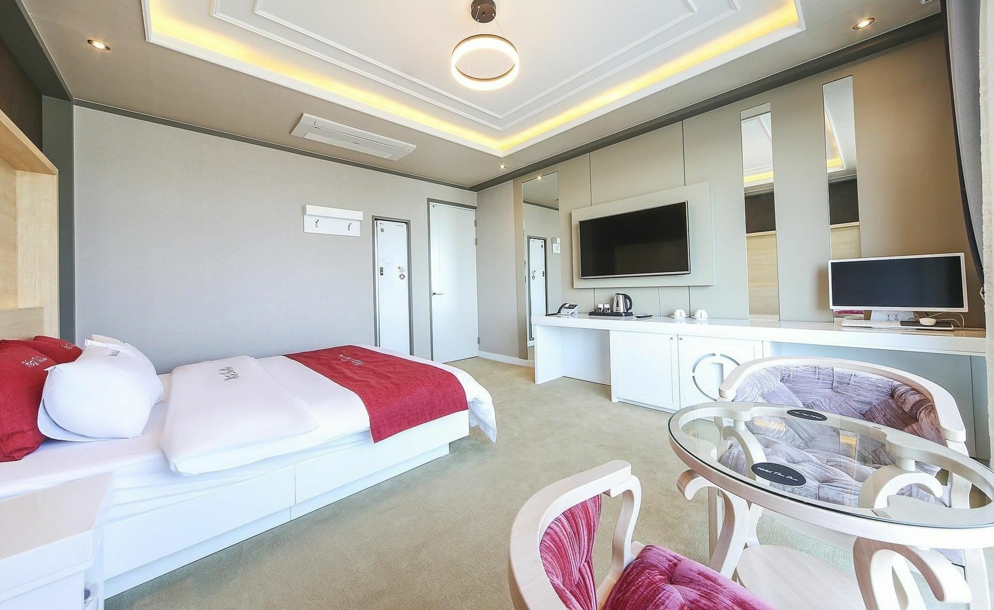 Hotel The One Yeosu Zewnętrze zdjęcie